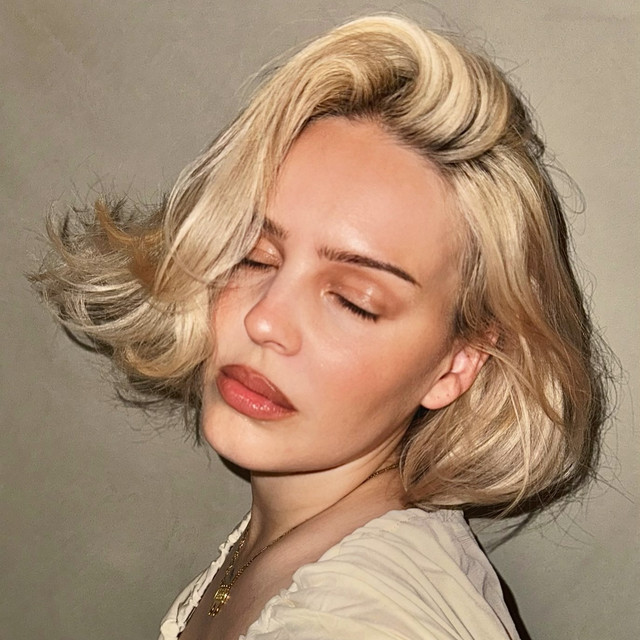 Anne-Marie